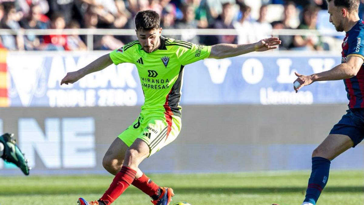 Javi Hernández, nouveau joyau du Mirandés qui affole la Liga