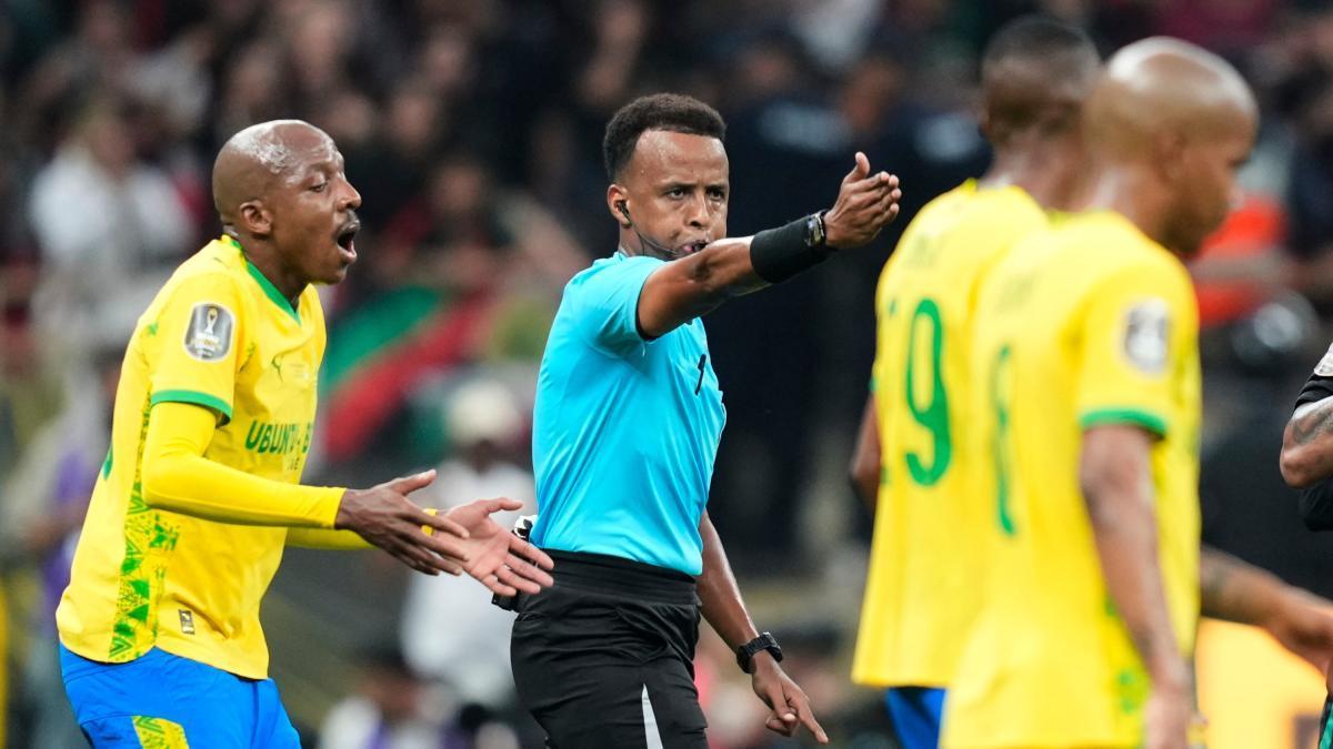 Affaire Omar Artan : la FIFA cède et paie l'arbitre somalien expulsé du Mondial