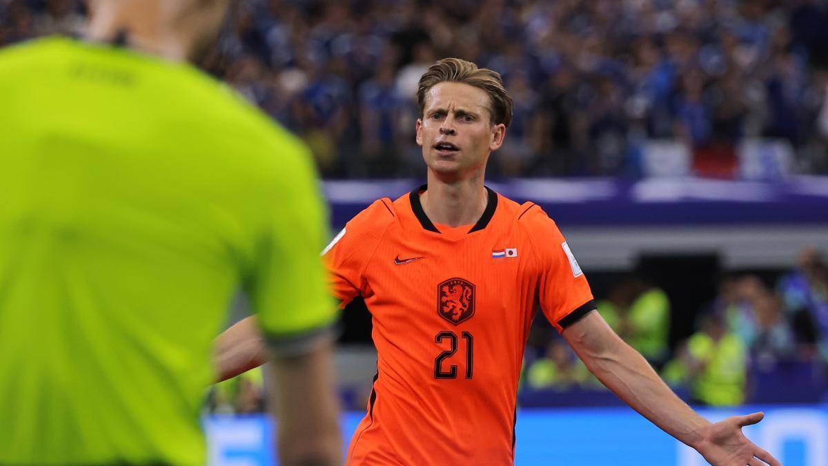 Frenkie de Jong riposte : "Beaucoup ne comprennent rien au foot"