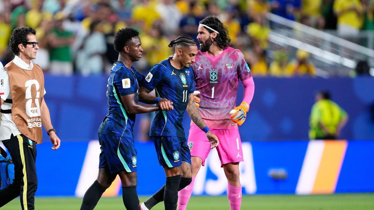 Brésil : Vinicius en soutien à Raphinha après sa blessure inquiétante