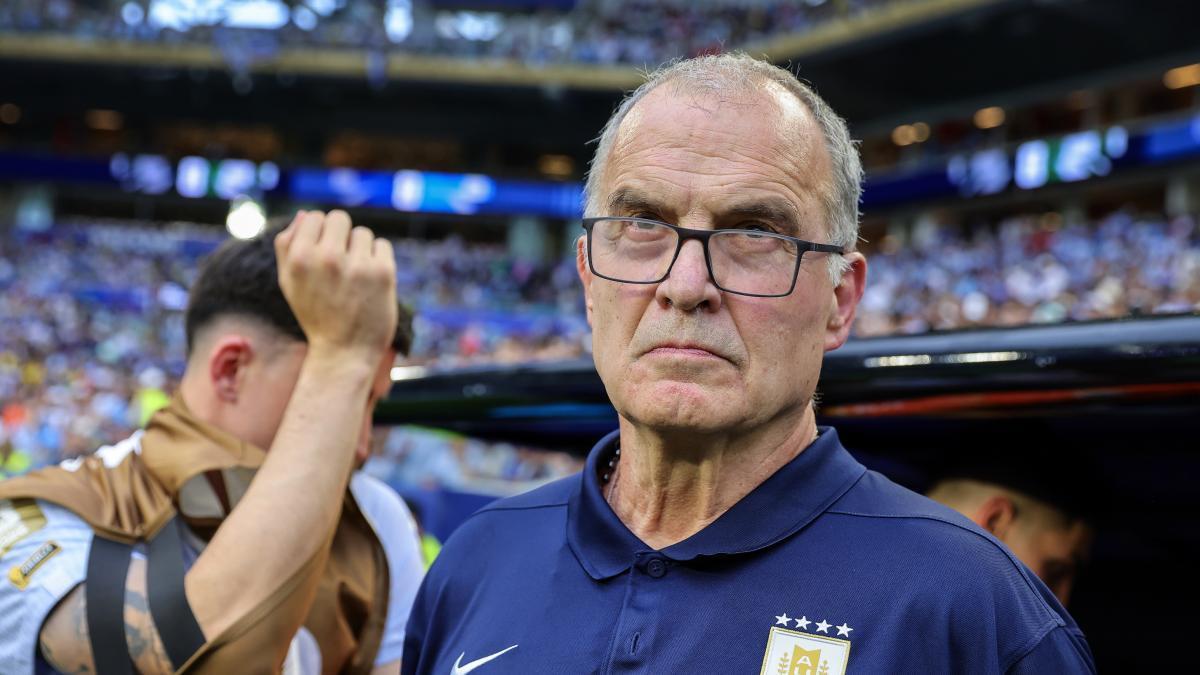 Bielsa dénonce les pauses hydratation : "On a oublié le foot"
