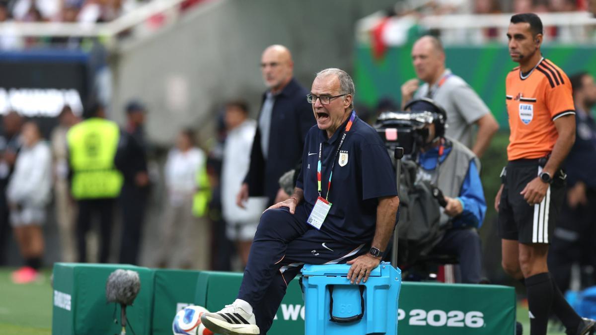 Bielsa et le Mondial : une malédiction qui persiste après l'élimination de l'Uruguay