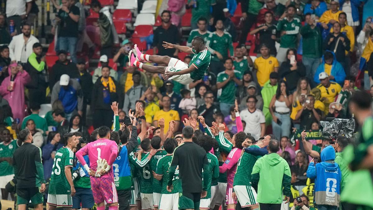 Julián Quiñones : l'enfance oubliée du héros mexicain entre cinq femmes