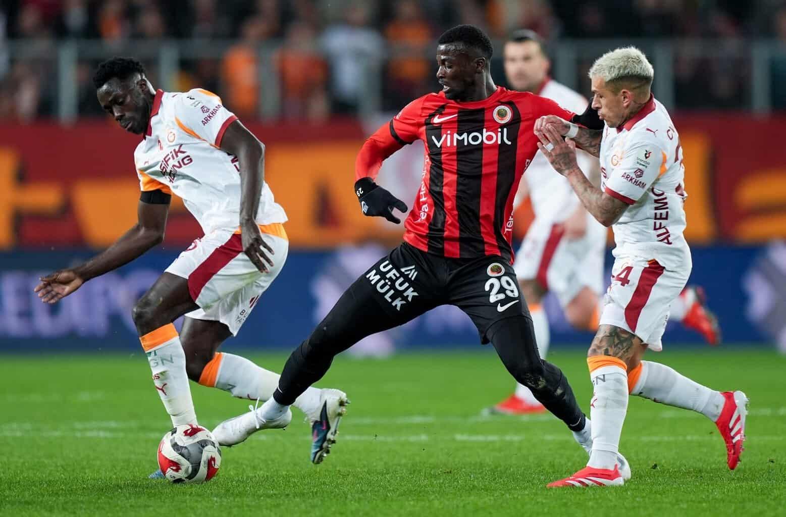 Niang retrouve les filets mais Gençlerbirliği sombre face au Galatasaray