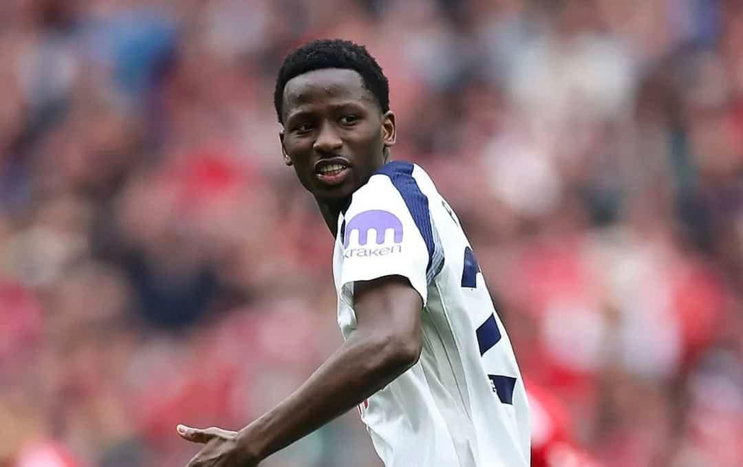 Tottenham arrache le maintien : Pape Matar Sarr et les Spurs s'imposent face à Everton