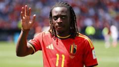 Polémique Doku : le football se mobilise pour la paternité
