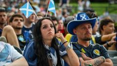 Écosse en sursis : le clan Tartan Army retient son souffle à Miami