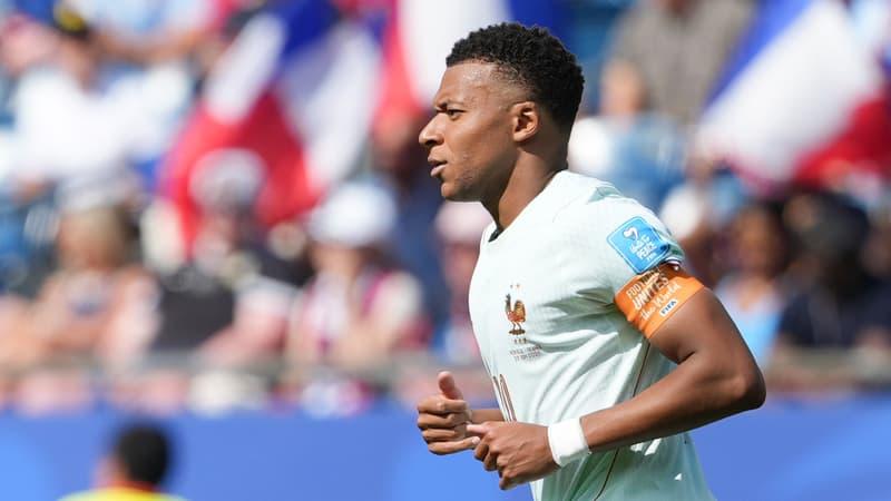 Mbappé donne son brassard à l'arbitre : le vrai motif dévoilé