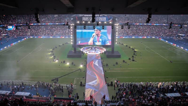 PSG : après le sacre, une parade historique à travers Paris