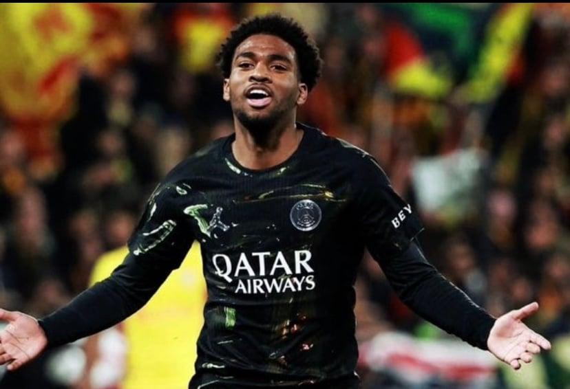 Mbaye attire Manchester City : la pépite sénégalaise en plein mercato